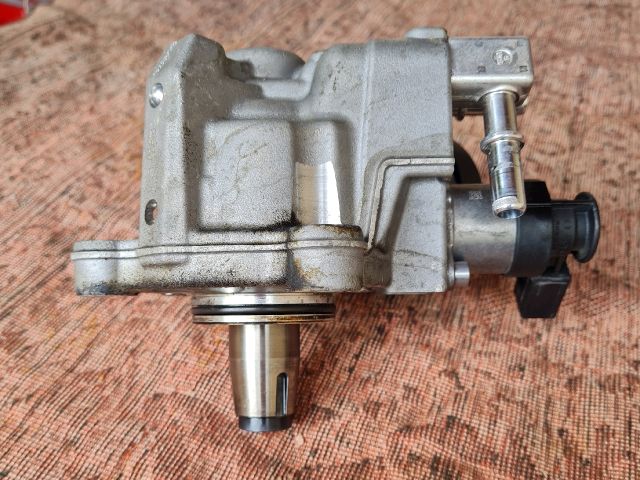 bontott BMW 1 Nagynyomású Szivattyú