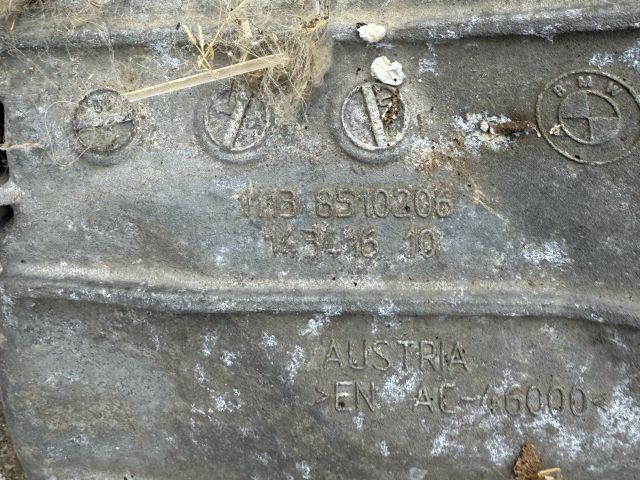 bontott BMW 1 Olajteknő