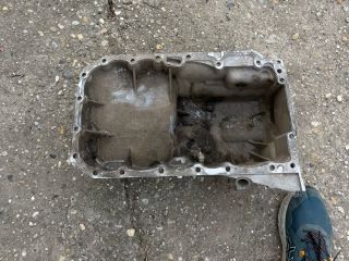 bontott BMW 1 Olajteknő