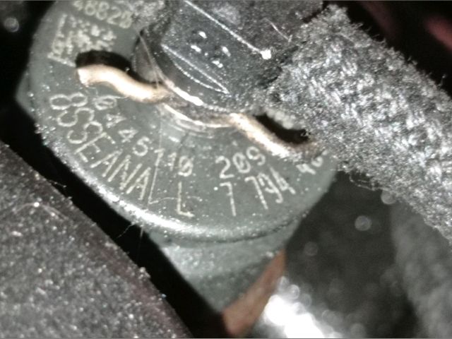 bontott BMW 1 Porlasztó (1 db)