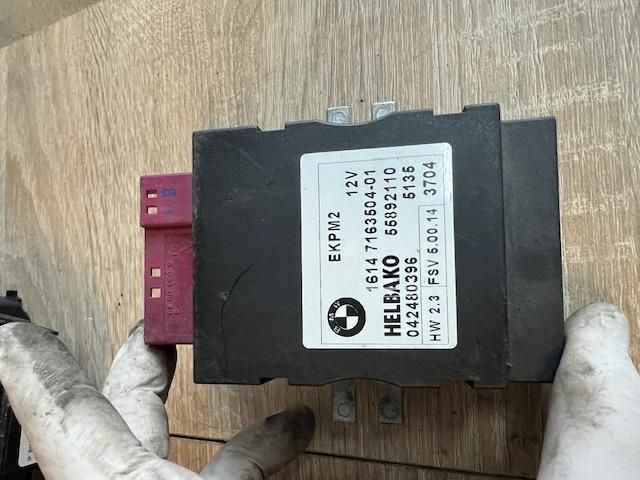 bontott BMW 1 Üzemanyag Szivattyú Relé