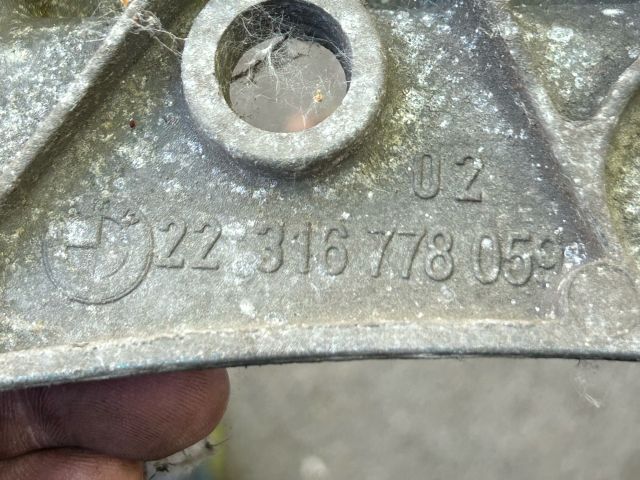 bontott BMW 1 Váltó Tartó Bak (Pozíciófüggetlen)