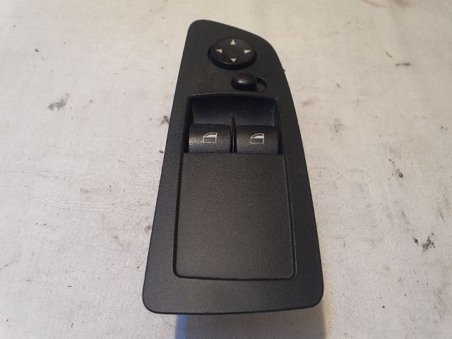 bontott BMW 1 Ablakemelő és Tükör Kapcsoló