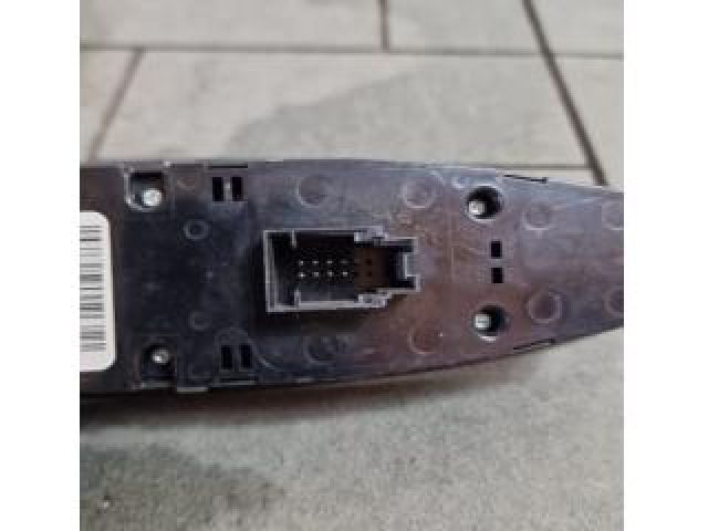 bontott BMW 1 Ablakemelő Kapcsoló Négyes / Kettes