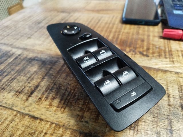 bontott BMW 1 Ablakemelő Kapcsoló Négyes / Kettes