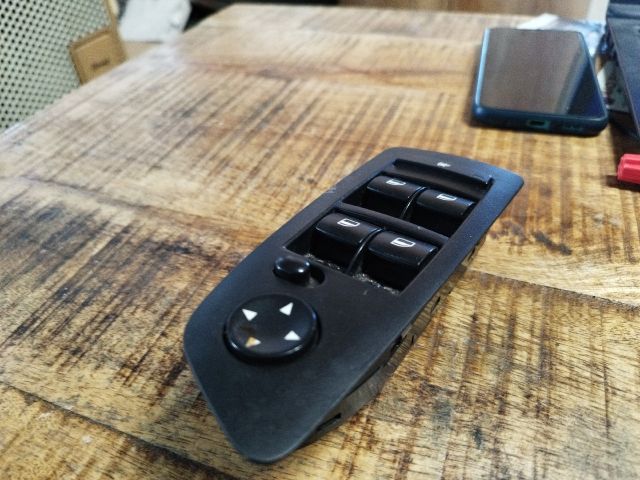 bontott BMW 1 Ablakemelő Kapcsoló Négyes / Kettes