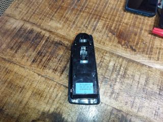 bontott BMW 1 Ablakemelő Kapcsoló Négyes / Kettes