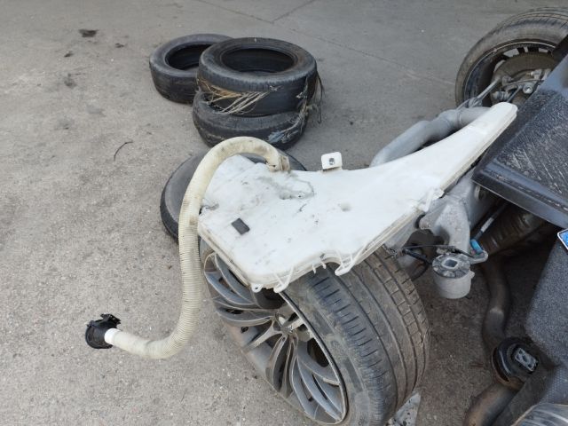 bontott BMW 1 Ablakmosó Tartály