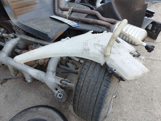 bontott BMW 1 Ablakmosó Tartály