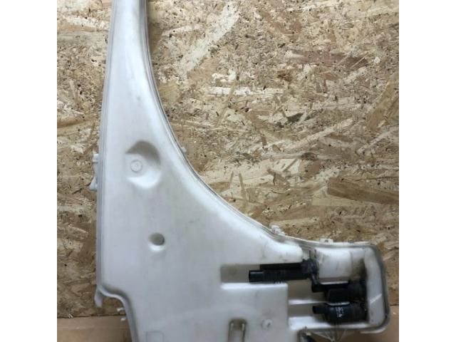 bontott BMW 1 Ablakmosó Tartály