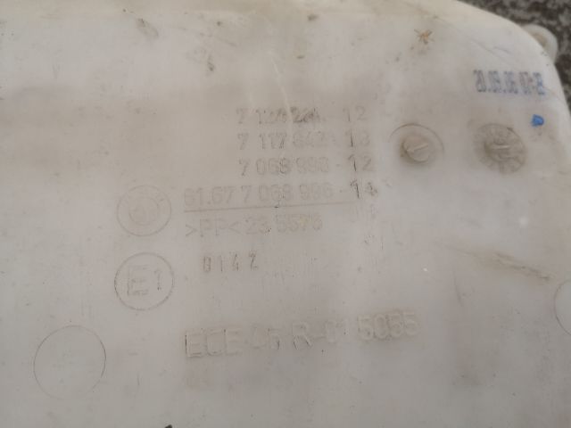 bontott BMW 1 Ablakmosó Tartály