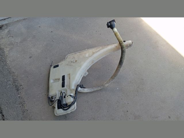 bontott BMW 1 Ablakmosó Tartály