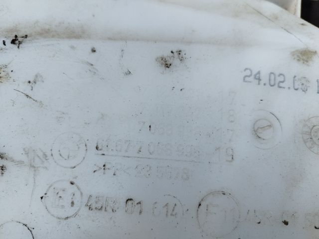 bontott BMW 1 Ablakmosó Tartály