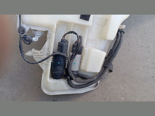 bontott BMW 1 Ablakmosó Tartály