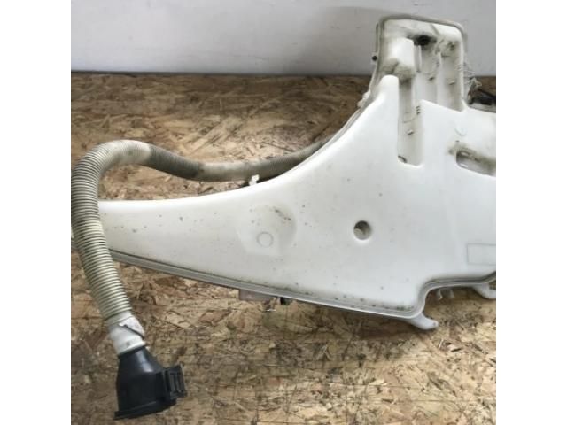 bontott BMW 1 Ablakmosó Tartály