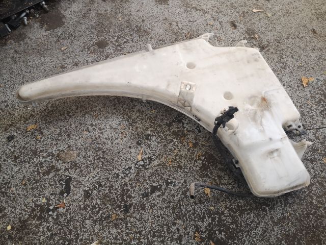 bontott BMW 1 Ablakmosó Tartály