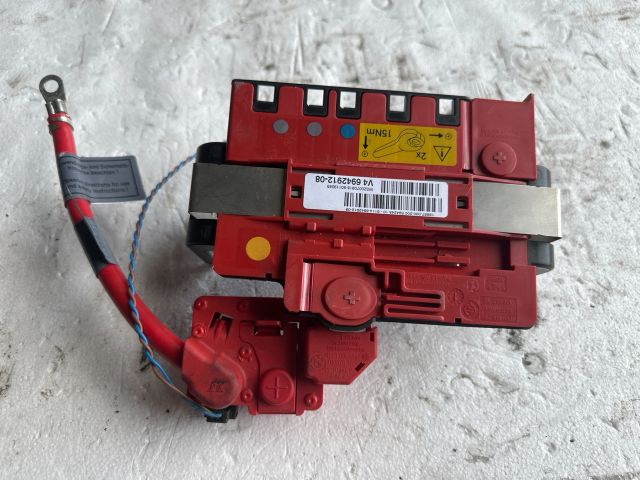 bontott BMW 1 Akkumulátor Saru Elektronikával