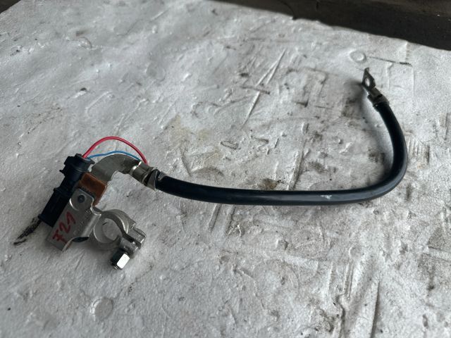 bontott BMW 1 Akkumulátor Saru Elektronikával