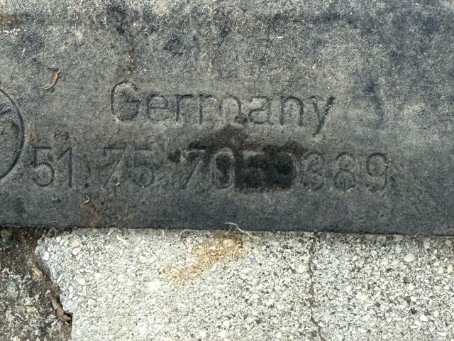 bontott BMW 1 Alsó Padlólemez Burkolat