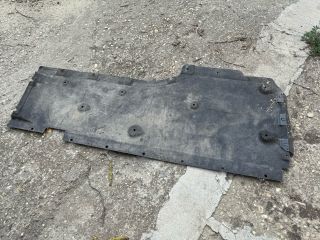 bontott BMW 1 Alsó Padlólemez Burkolat