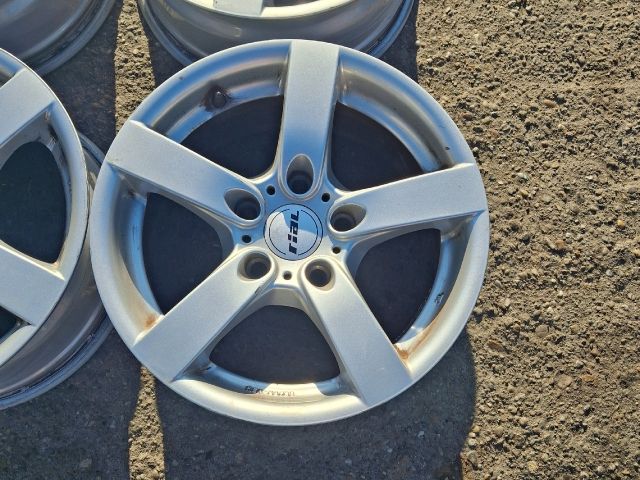 bontott BMW 1 Alufelni Szett