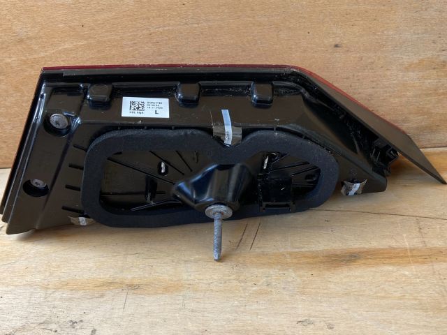 bontott BMW 1 Bal Belső Hátsó Lámpa