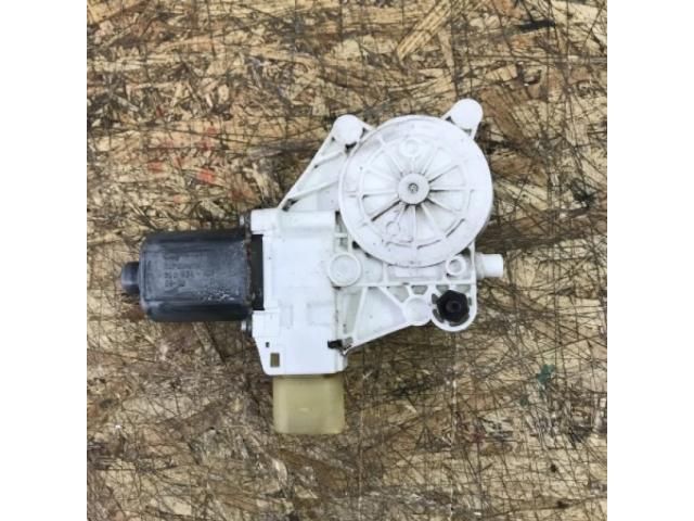 bontott BMW 1 Bal első Ablakemelő Motor