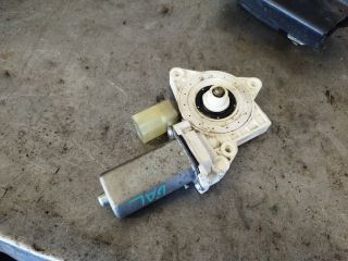 bontott BMW 1 Bal első Ablakemelő Motor