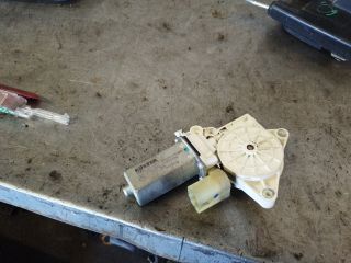 bontott BMW 1 Bal első Ablakemelő Motor