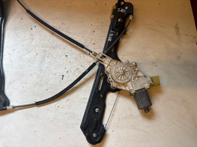 bontott BMW 1 Bal első Ablakemelő Szerkezet (Elektromos)