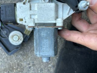 bontott BMW 1 Bal első Ablakemelő Szerkezet (Elektromos)