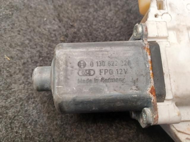 bontott BMW 1 Bal első Ablakemelő Szerkezet (Elektromos)