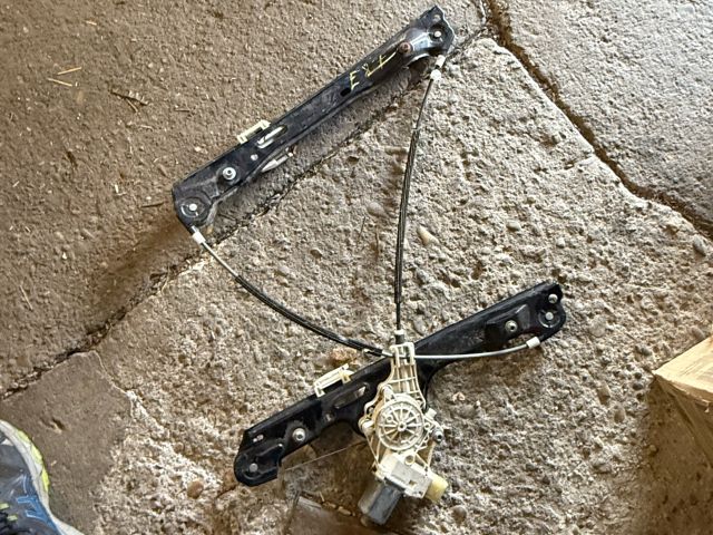 bontott BMW 1 Bal első Ablakemelő Szerkezet (Elektromos)