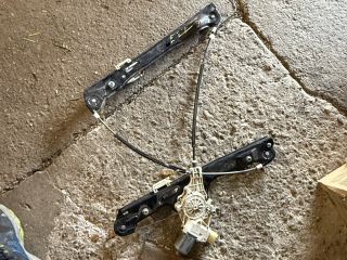 bontott BMW 1 Bal első Ablakemelő Szerkezet (Elektromos)