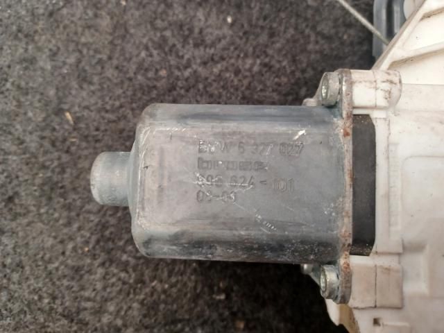 bontott BMW 1 Bal első Ablakemelő Szerkezet (Elektromos)