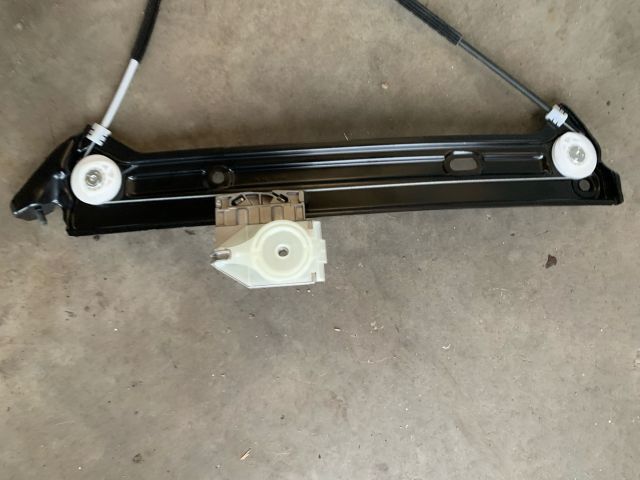 bontott BMW 1 Bal első Ablakemelő Szerkezet (Elektromos)