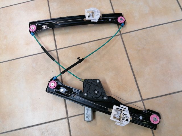 bontott BMW 1 Bal első Ablakemelő Szerkezet (Elektromos)