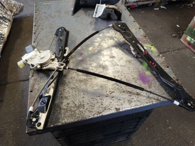 bontott BMW 1 Bal első Ablakemelő Szerkezet (Elektromos)