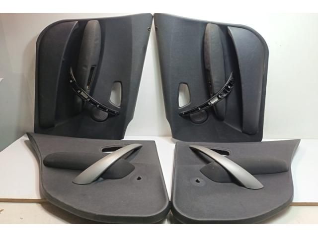 bontott BMW 1 Bal első Ajtó Kárpit