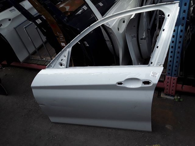 bontott BMW 1 Bal első Ajtó (Üres lemez)