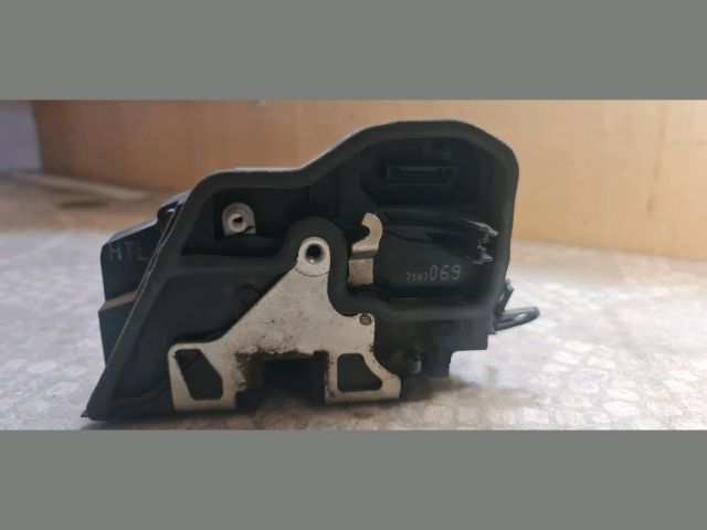 bontott BMW 1 Bal első Ajtózár