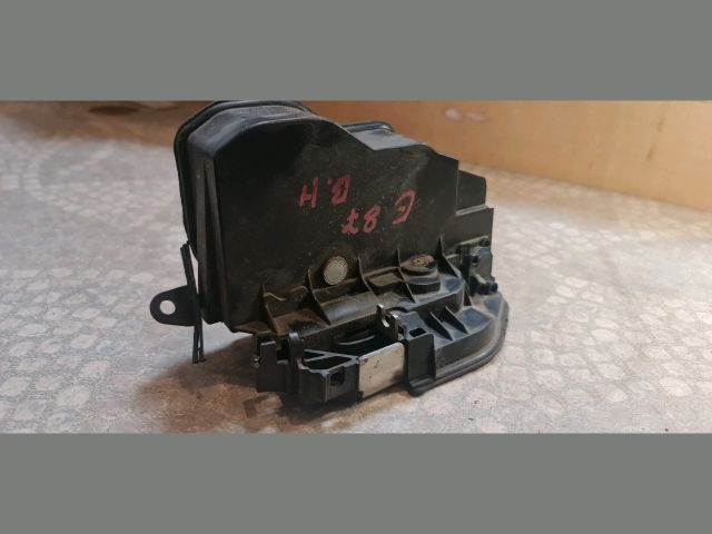 bontott BMW 1 Bal első Ajtózár