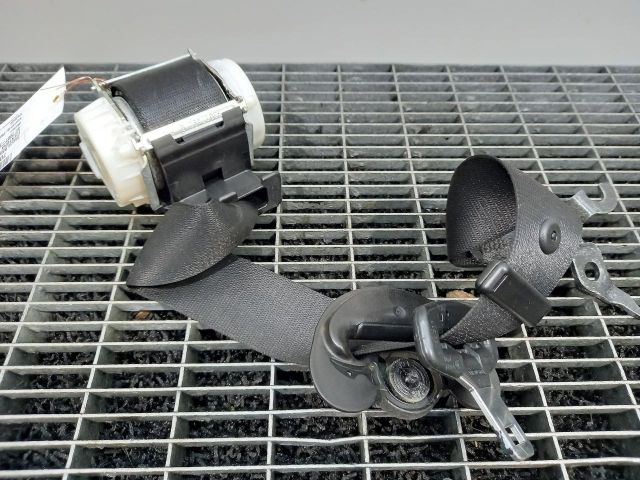 bontott BMW 1 Bal első Biztonsági Öv