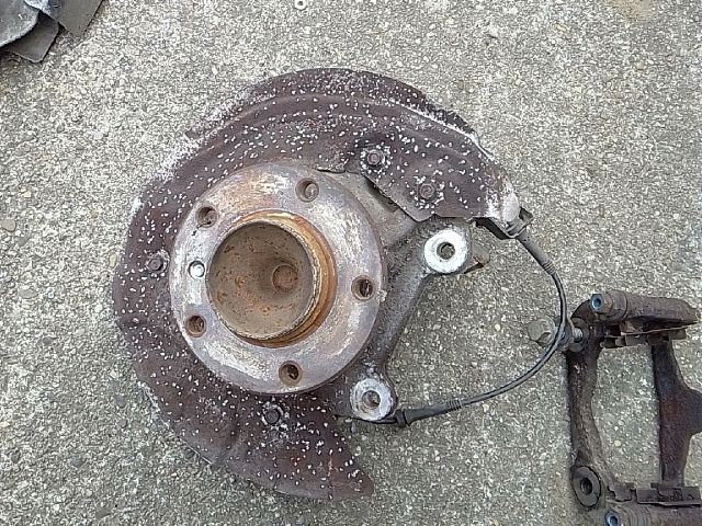 bontott BMW 1 Bal első Csonkállvány Kerékaggyal