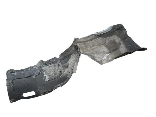 bontott BMW 1 Bal első Dobbetét (Kerékjárati, Műanyag)