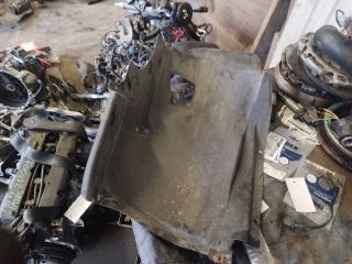 bontott BMW 1 Bal első Dobbetét (Kerékjárati, Műanyag)