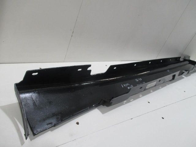 bontott BMW 1 Bal első Küszöb Díszléc