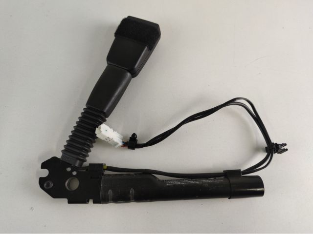 bontott BMW 1 Bal első Övfeszítő