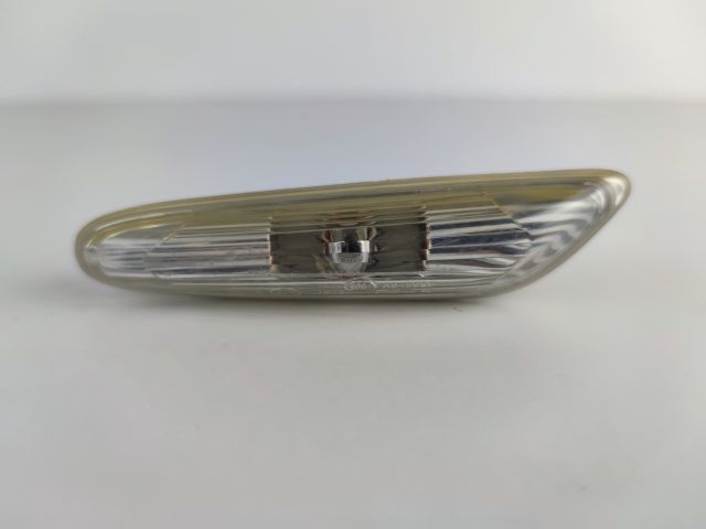 bontott BMW 1 Bal első Sárvédő Irányjelző