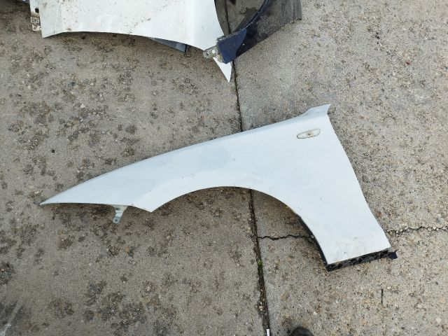 bontott BMW 1 Bal első Sárvédő